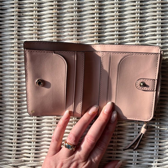 Kate Spade wallet - Picture 4 of 5